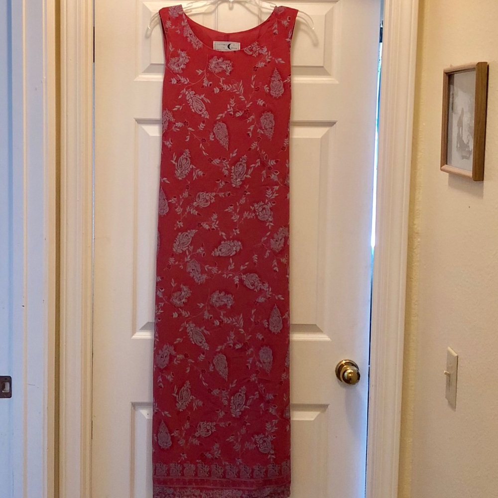 👗Cute Vintage Maxi Dress! - Picture 6 of 8